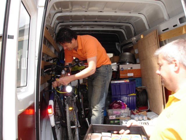 2006HWK 185.jpg